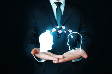 五菱之光离合器踩着重怎么办