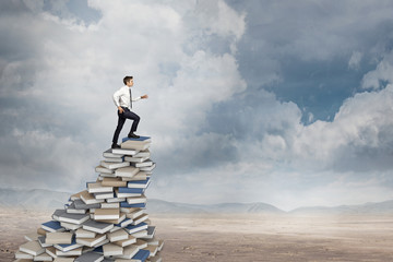 五菱之光离合器踩着重怎么办