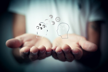 沉木放在鱼缸里水发黄怎么办