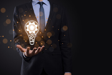 沉木放在鱼缸里水发黄怎么办